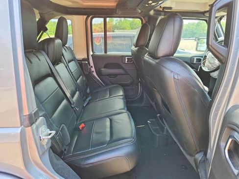 Used 2021 Jeep Wrangler Unlimited Sahara AWD/4WD image 9
