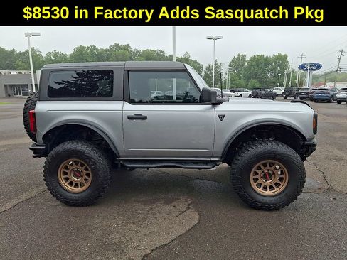 Used 2023 Ford Bronco 2-Door w/ Sasquatch Package AWD/4WD image 11
