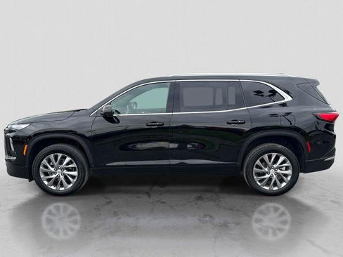 Used 2025 Buick Enclave Preferred AWD/4WD image 8