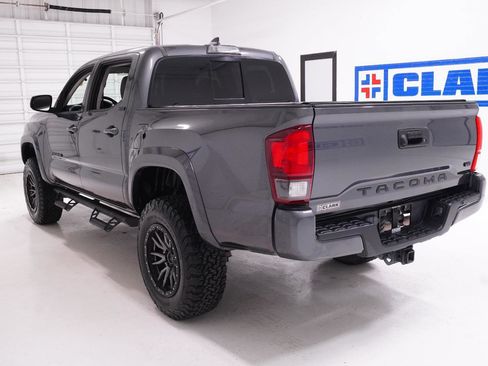 Used 2019 Toyota Tacoma SR5 RWD image 28