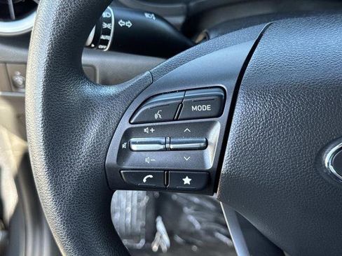 Used 2022 Hyundai Kona SEL image 10