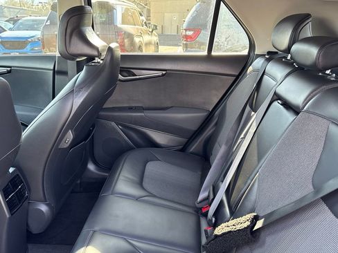 Used 2023 Kia Niro EX Touring image 30