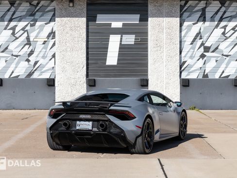 Used 2024 Lamborghini Huracan Tecnica image 17