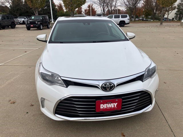 Used 2017 Toyota Avalon Limited FWD image 2