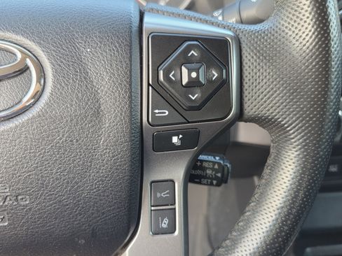 Used 2022 Toyota Tacoma SR5 w/ Technology Package AWD/4WD image 19