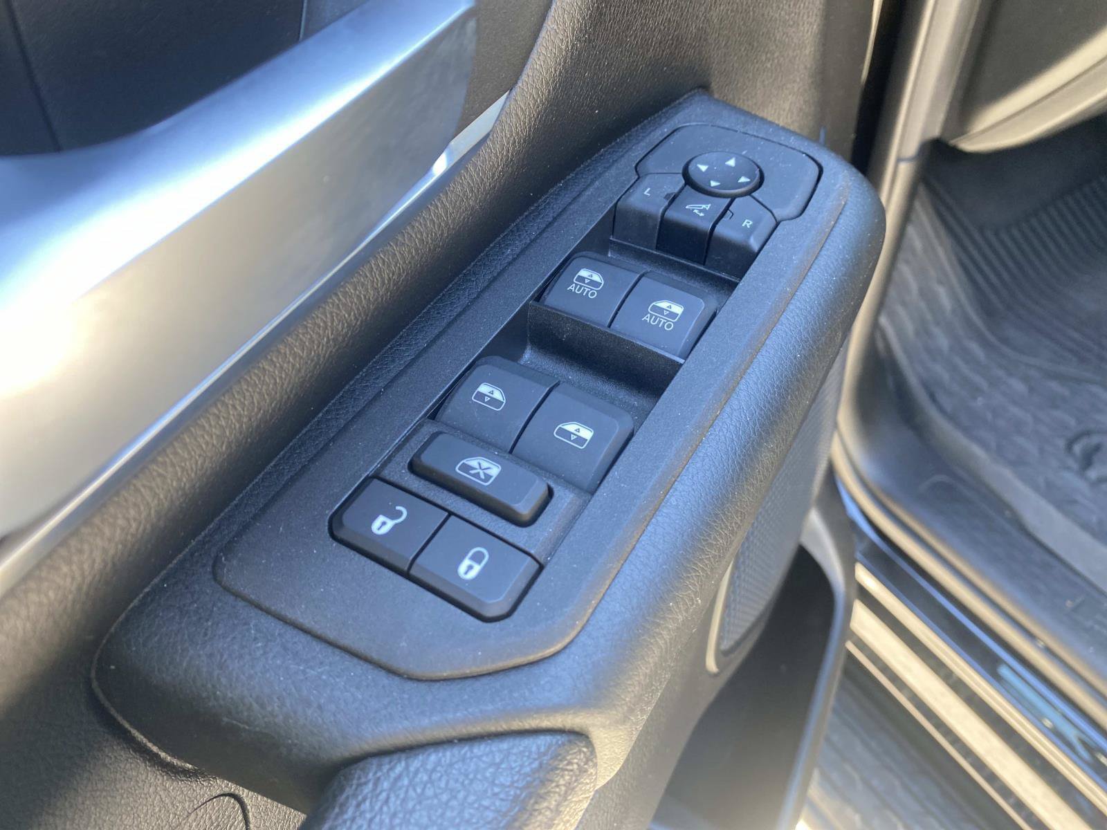 Used 2025 RAM 1500 Big Horn AWD/4WD image 23
