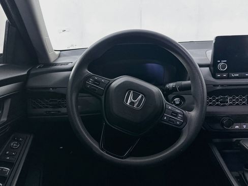 Used 2023 Honda Accord LX image 17