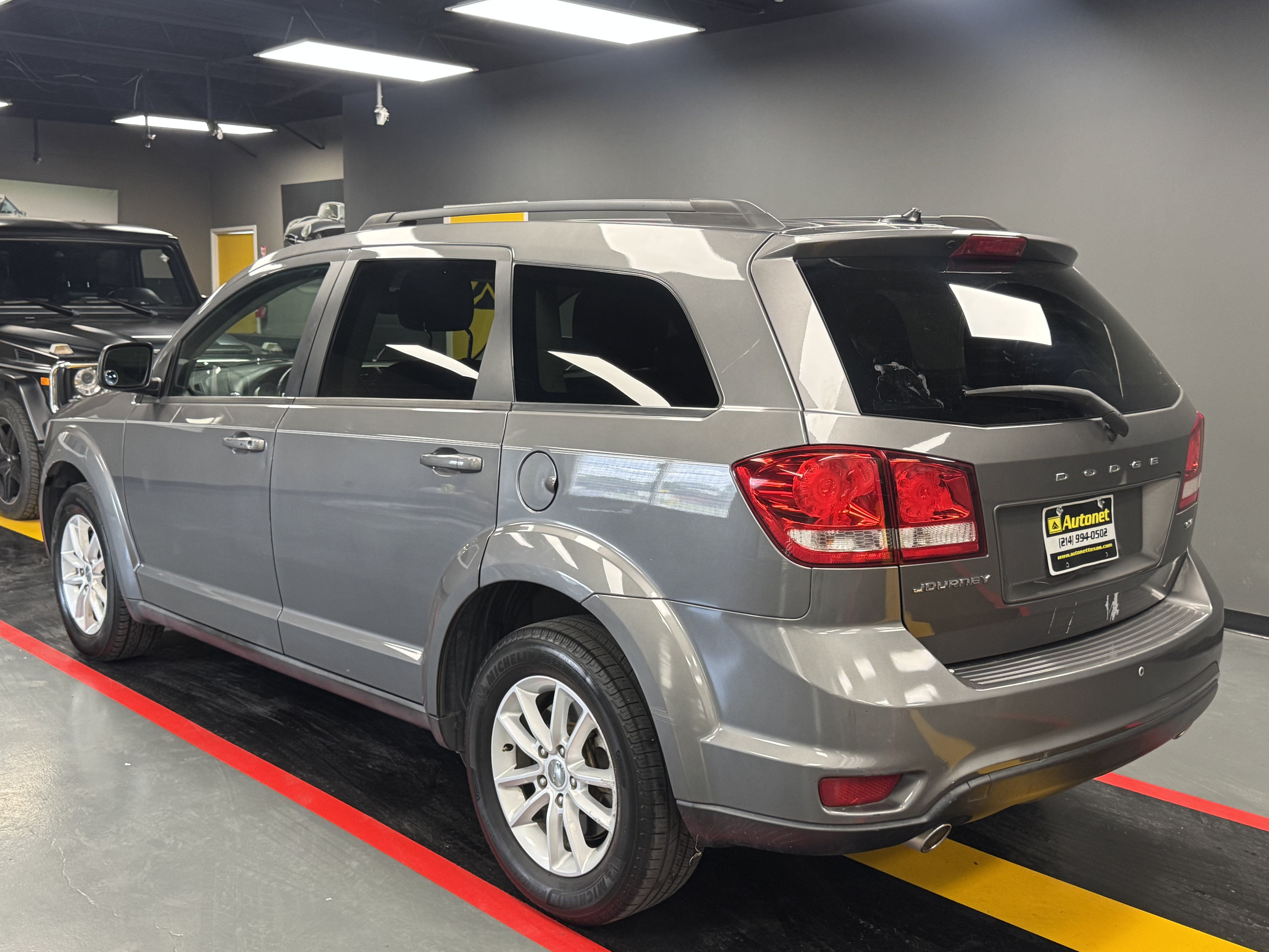 Used 2013 Dodge Journey SXT w/ Flexible Seating Group FWD image 4