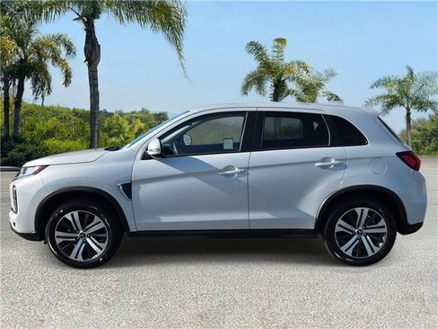 Used 2024 Mitsubishi Outlander Sport SE image 2