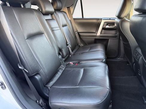 Used 2015 Toyota 4Runner SR5 image 30