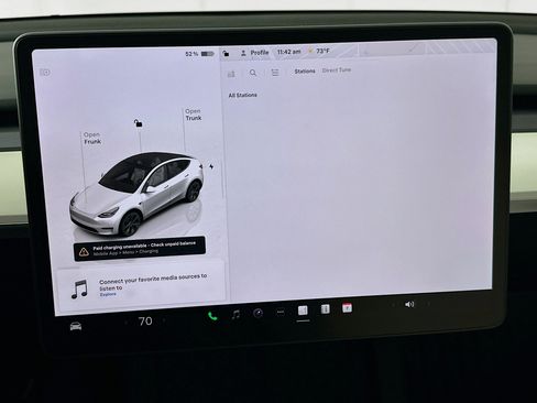 Used 2025 Tesla Model Y Long Range image 18