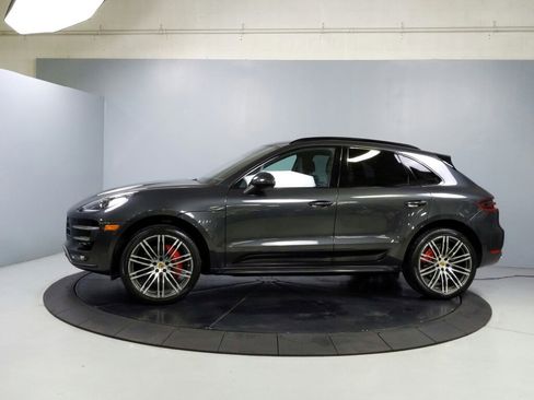 Used 2018 Porsche Macan Turbo image 4