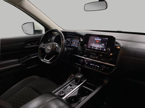 Used 2025 Nissan Pathfinder SV AWD/4WD image 19