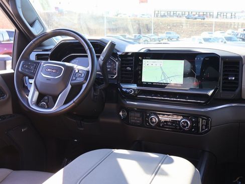 Used 2024 GMC Sierra 2500 SLT w/ SLT Premium Package image 13