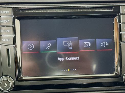 Used 2018 Volkswagen Jetta SE FWD image 20