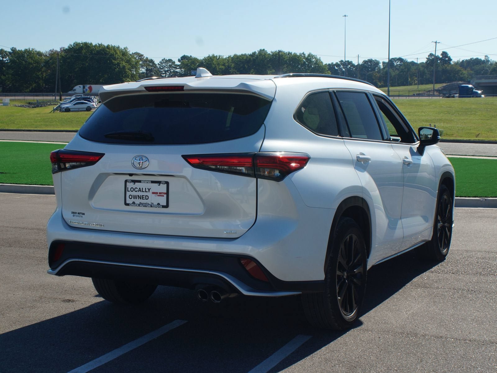 Used 2023 Toyota Highlander XSE FWD image 21
