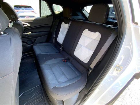 Used 2026 Chevrolet Trax RS w/ Driver Confidence Package FWD image 23