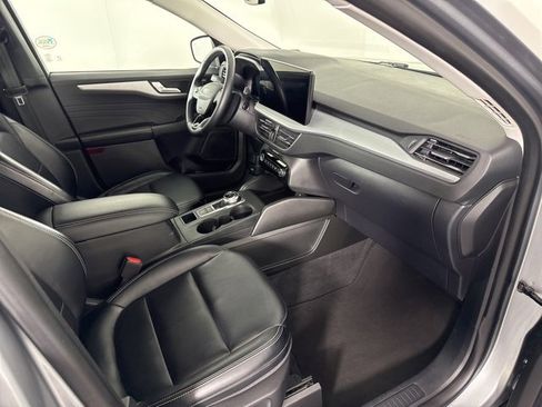 Used 2024 Ford Escape Platinum image 16