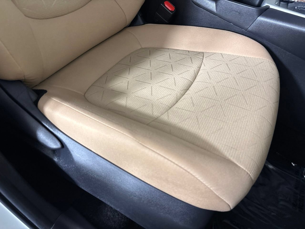 Used 2025 Toyota RAV4 XLE w/ Convenience Package FWD image 31