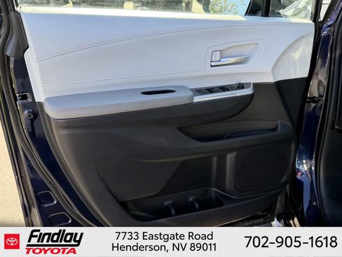 Certified 2026 Toyota Sienna XLE FWD image 18