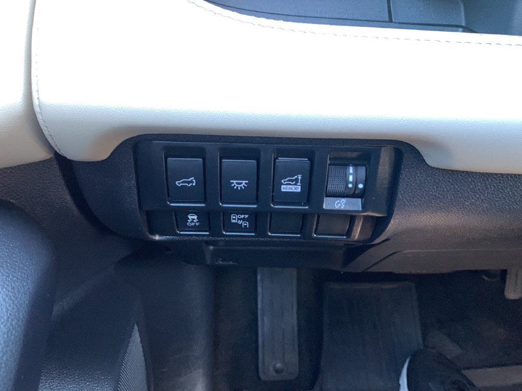 Used 2020 Subaru Ascent Limited w/ Technology Package AWD/4WD image 31