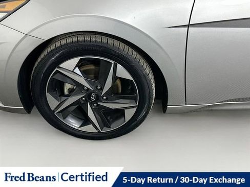Certified 2022 Hyundai Elantra SEL w/ Convenience + Premium Package image 32