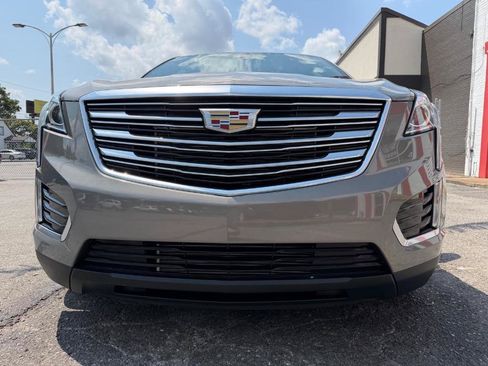 Used 2017 Cadillac XT5 FWD image 2