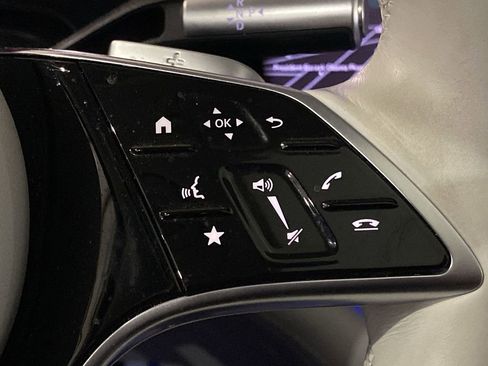 Used 2023 Mercedes-Benz EQS 580 4MATIC SUV image 12