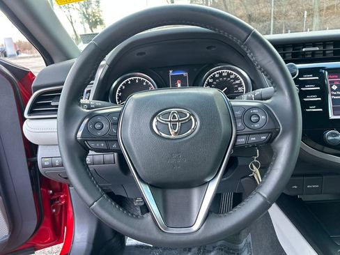 Certified 2020 Toyota Camry SE image 22