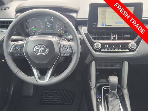 Used 2024 Toyota Corolla Cross AWD Hybrid image 27