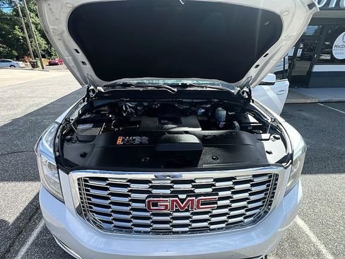 Used 2018 GMC Yukon Denali w/ Denali Ultimate Package RWD image 9