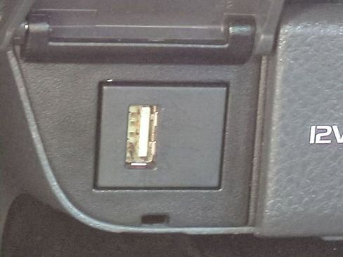 Used 2020 Toyota Camry LE image 20