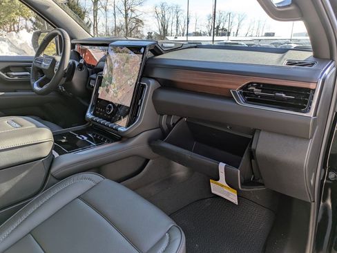 New 2026 GMC Yukon XL Denali w/ Sun & Power Step Package image 25