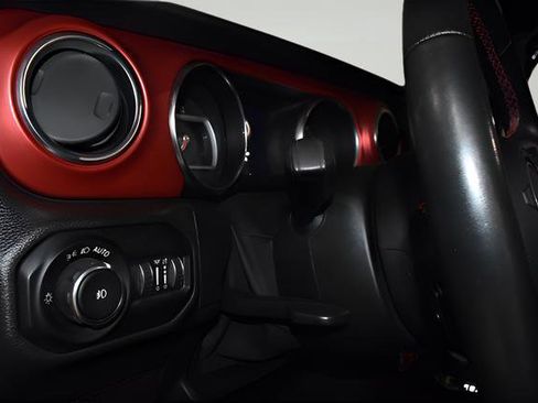 Used 2021 Jeep Wrangler Unlimited Rubicon w/ Dual Top Group AWD/4WD image 22