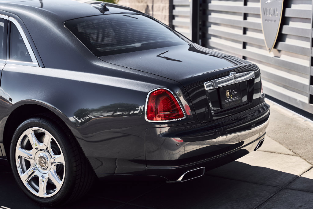 Used 2016 Rolls-Royce Ghost RWD image 8