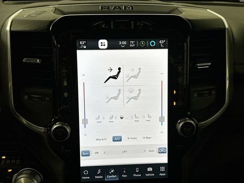 Used 2023 RAM 1500 Laramie AWD/4WD image 18