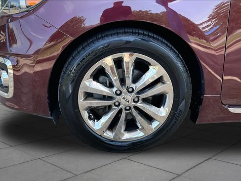 Used 2016 Kia Sedona SX Limited FWD image 11