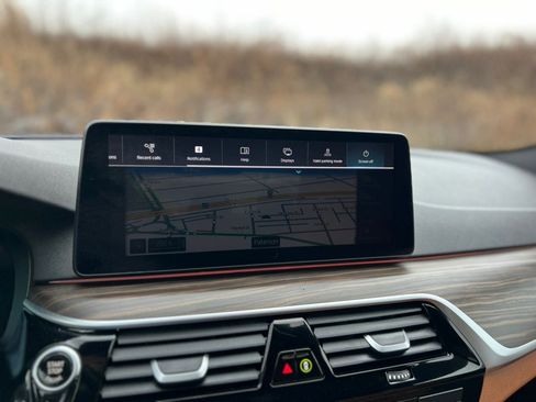 Used 2022 BMW 530i xDrive 530i xDrive Sedan w/ Convenience Package image 30