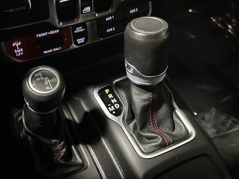 Used 2020 Jeep Gladiator Rubicon AWD/4WD image 44