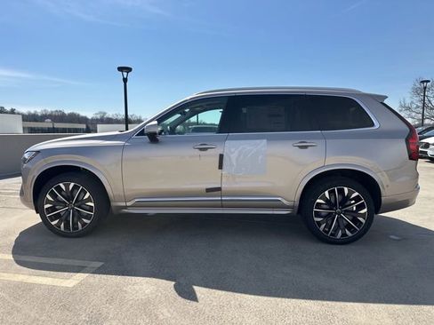 New 2026 Volvo XC90 B6 Plus w/ Protection Package image 4