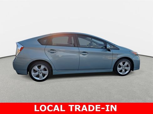Used 2015 Toyota Prius Four image 4