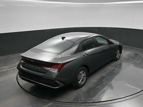 New 2026 Hyundai Elantra SE image 26