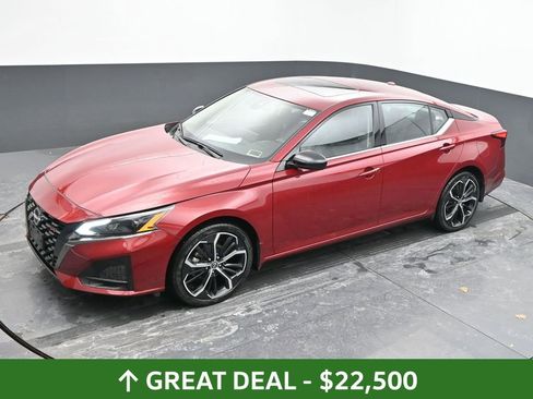 Used 2024 Nissan Altima 2.5 SR w/ SR Premium Package image 44