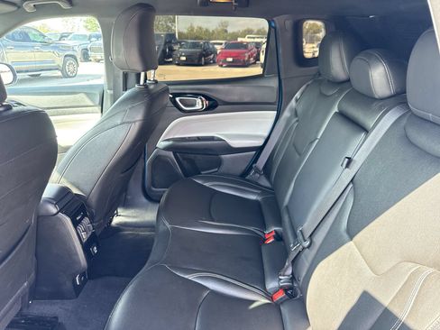 Used 2025 Jeep Compass Limited AWD/4WD image 24