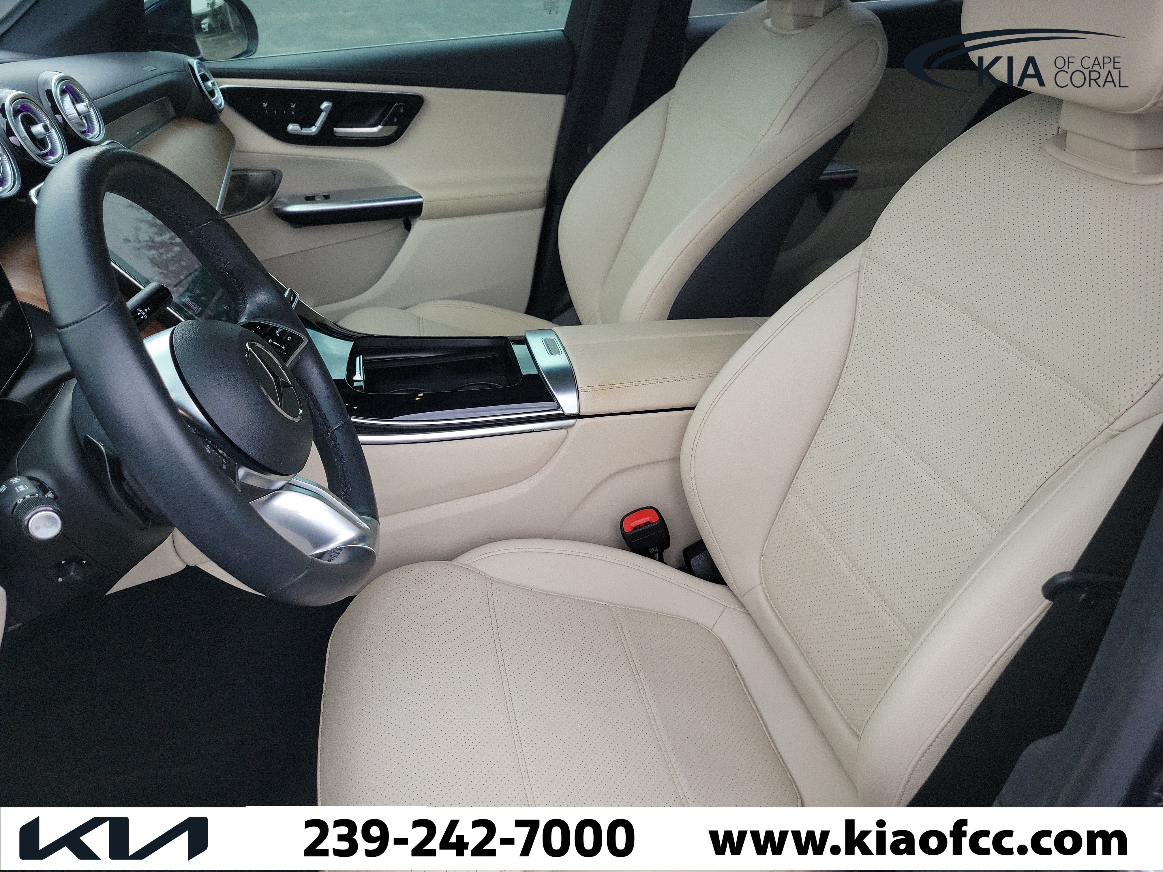 Used 2023 Mercedes-Benz GLC 300 4MATIC image 21