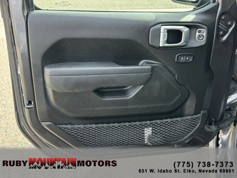 Used 2024 Jeep Wrangler Willys image 9