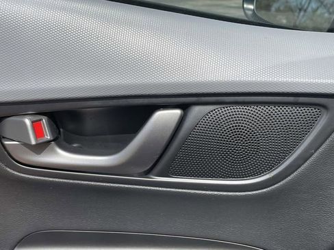 Used 2020 Hyundai Kona Limited image 30