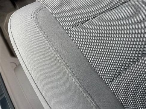 Certified 2020 Chevrolet Traverse LT FWD image 17