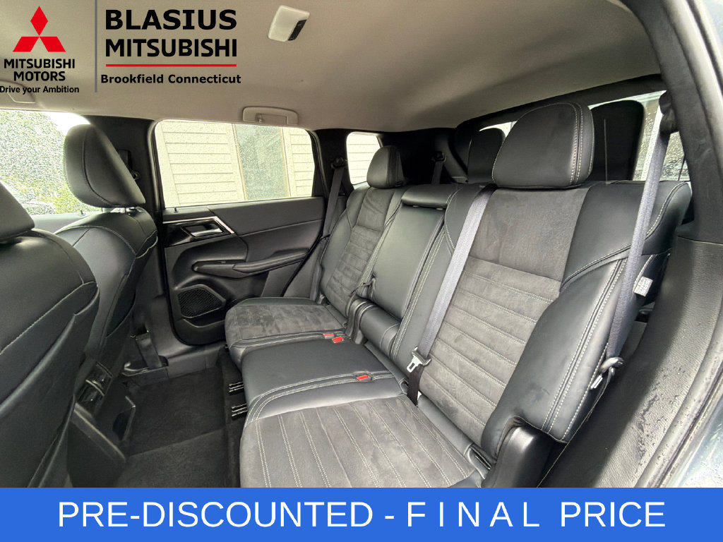 Used 2024 Mitsubishi Outlander SE FWD image 41
