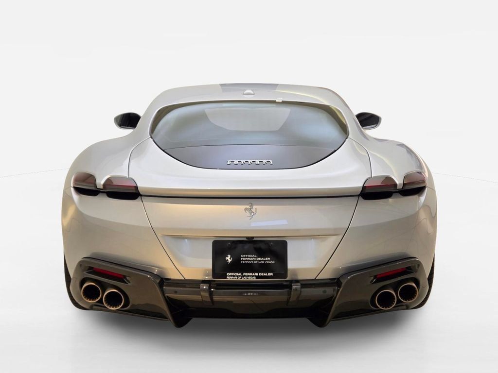 Used 2022 Ferrari Roma RWD image 10